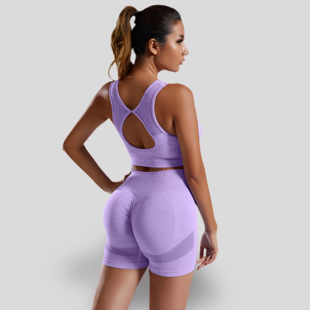 ENSEMBLE DE SPORT AVEC HAUT ET SHORTS - BASIC