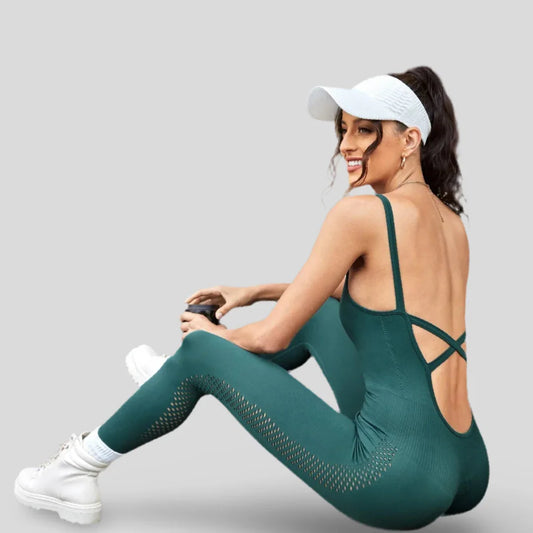 A PIECE WITH AN OPEN BACK AND TRANSPARENT INSERT ON THE SIDE - GRID