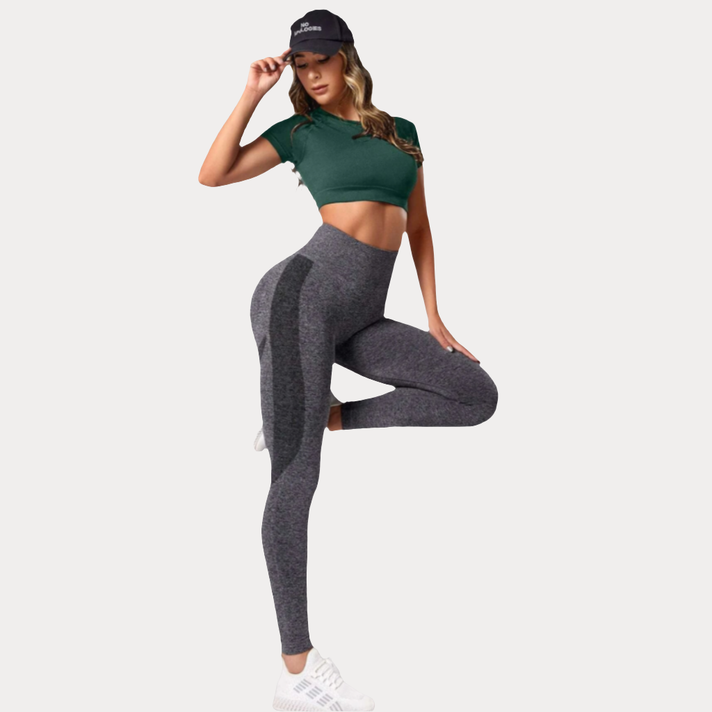 HAUT DE SPORT À MANCHES COURTES - BASIC