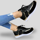 CHAUSSURES EN DAIM AVEC INSERTS DORÉS - GLOSS